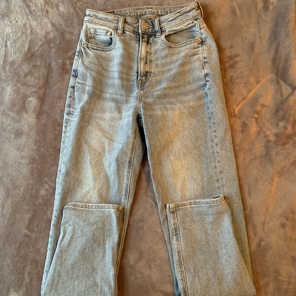 American Eagle Mom Jeans NWOT